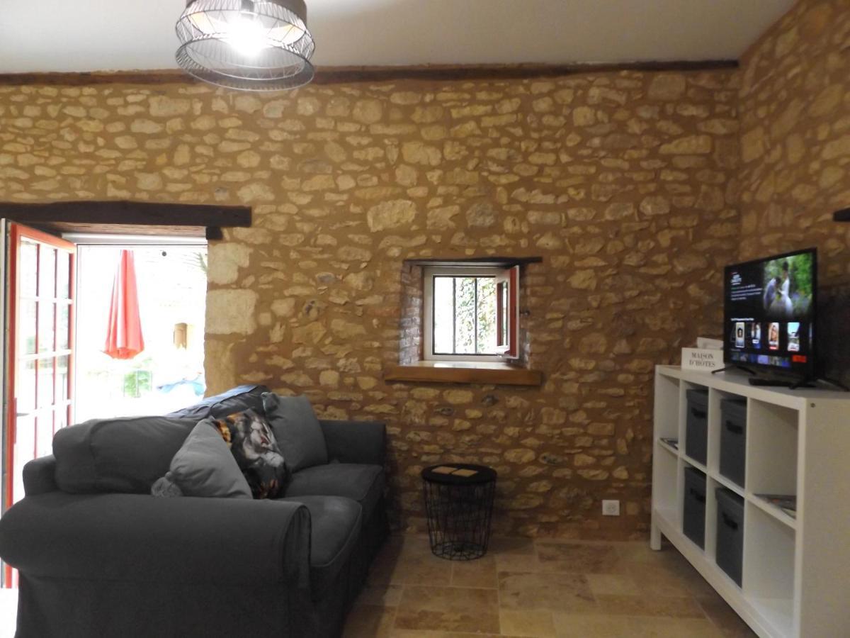 Apartment Domaine De La Barde In The Old Walnut Mill And Forge Le Bugue
