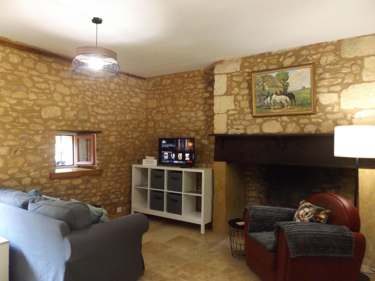 Domaine De La Barde In The Old Walnut Mill And Forge *