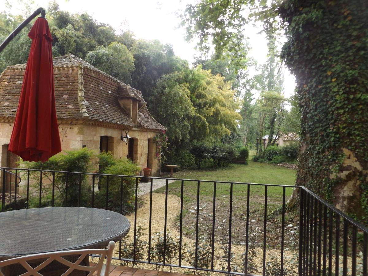 Apartment Domaine De La Barde In The Old Walnut Mill And Forge Le Bugue