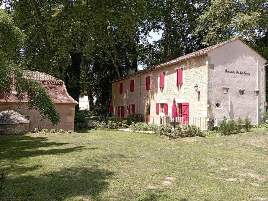 Domaine De La Barde In The Old Walnut Mill And Forge Apartment *